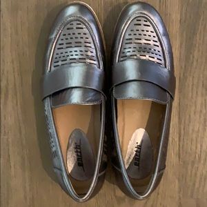 Earth Masio Silver Metalic Shoes